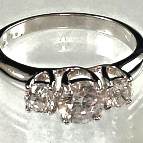 Silver anniversary Ring 3 stones Cubic Zirconia sizes 5 11 - Picture 4 of 10